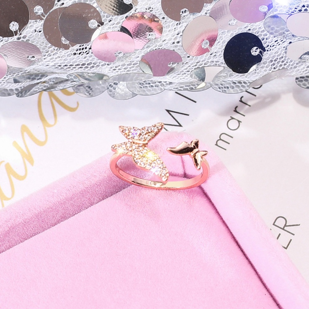 ✨18K Rose Gold Butterfly Ring✨ - Picture 4 of 6